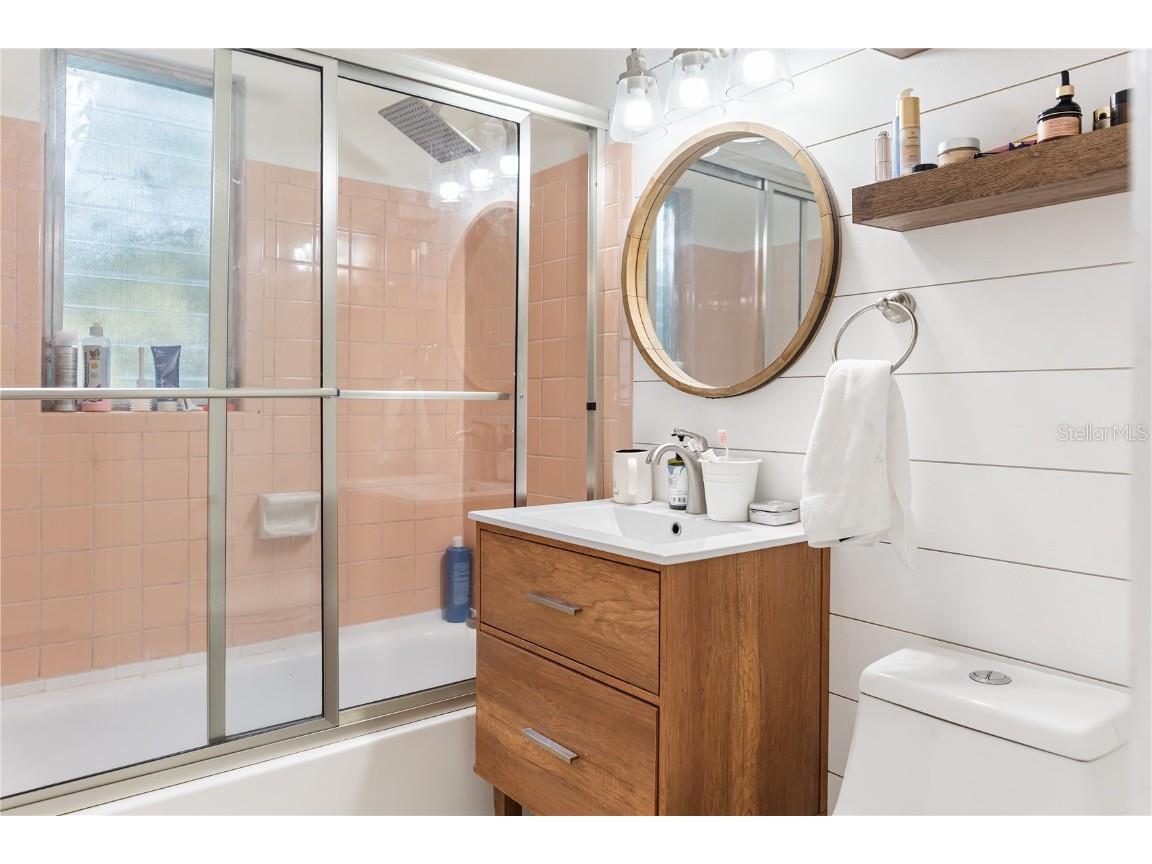 4105 Rockefeller Avenue Sarasota FL 34231 A4676273 image15