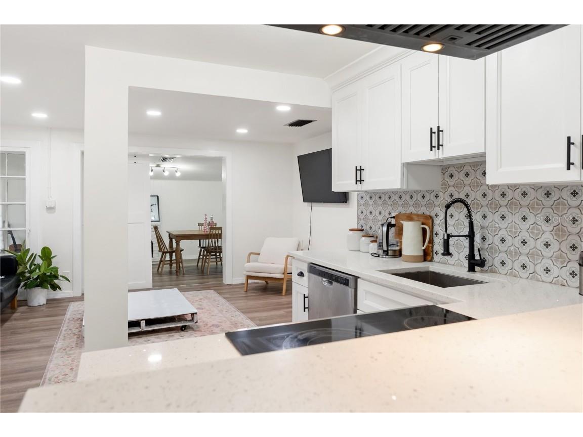 4105 Rockefeller Avenue Sarasota FL 34231 A4676273 image4