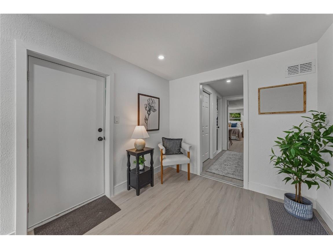 4105 W Bay Villa Avenue Tampa FL 33611 TB8459133 image21