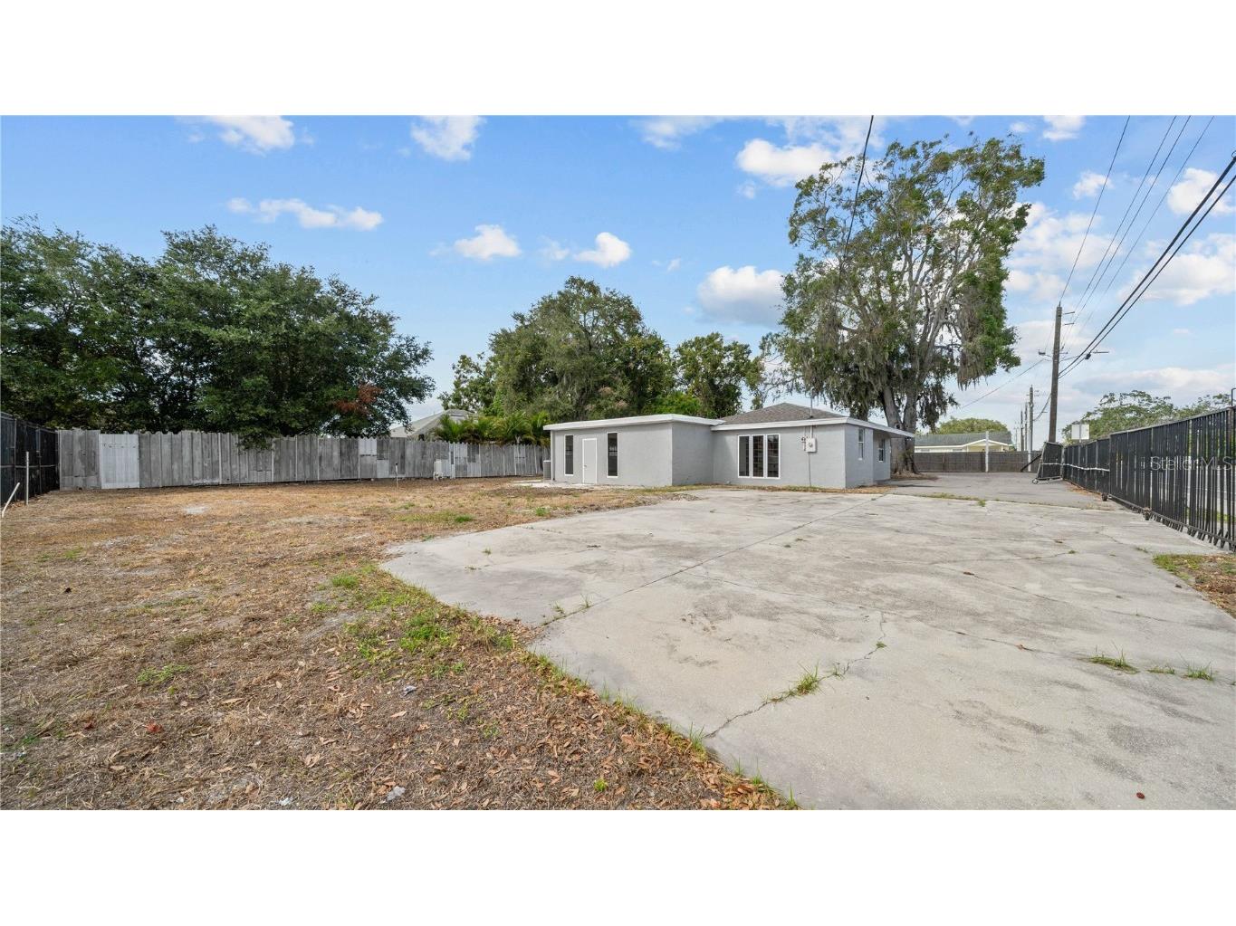 4107-4111 N Lockwood Ridge Road Sarasota FL 34234 U8220643 image1