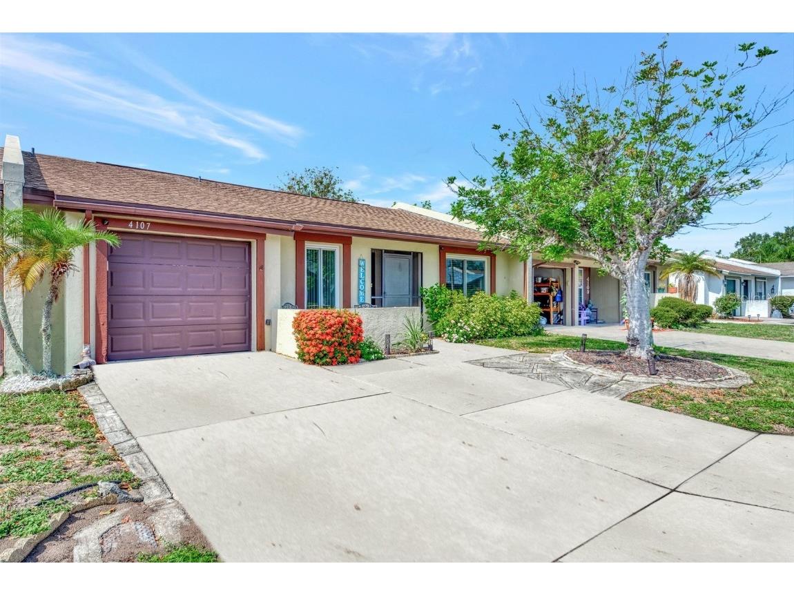 4107 43rd Avenue W Bradenton FL 34205 A4574402 image1