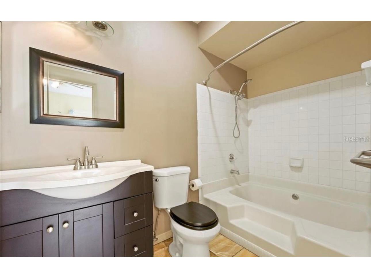 4107 Chatham Oak Court #326 Tampa FL 33624 GC541967 image7