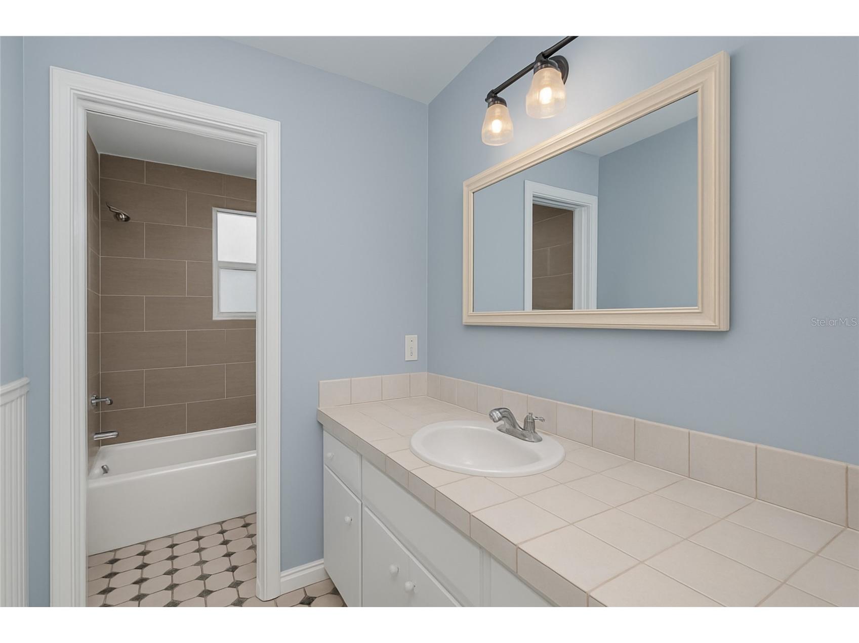 4107 Hudson Way Tampa FL 33618 TB8513672 image7