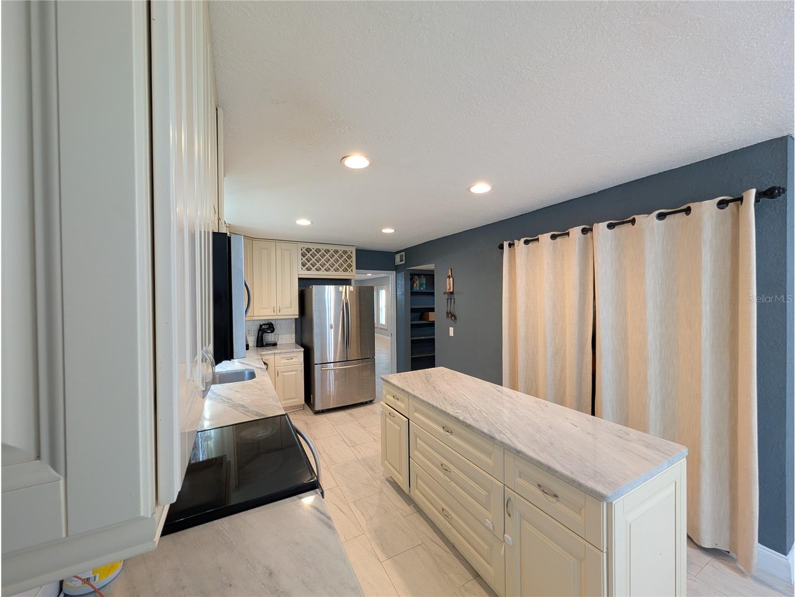 4107 Hudson Way Tampa FL 33618 TB8518369 image32