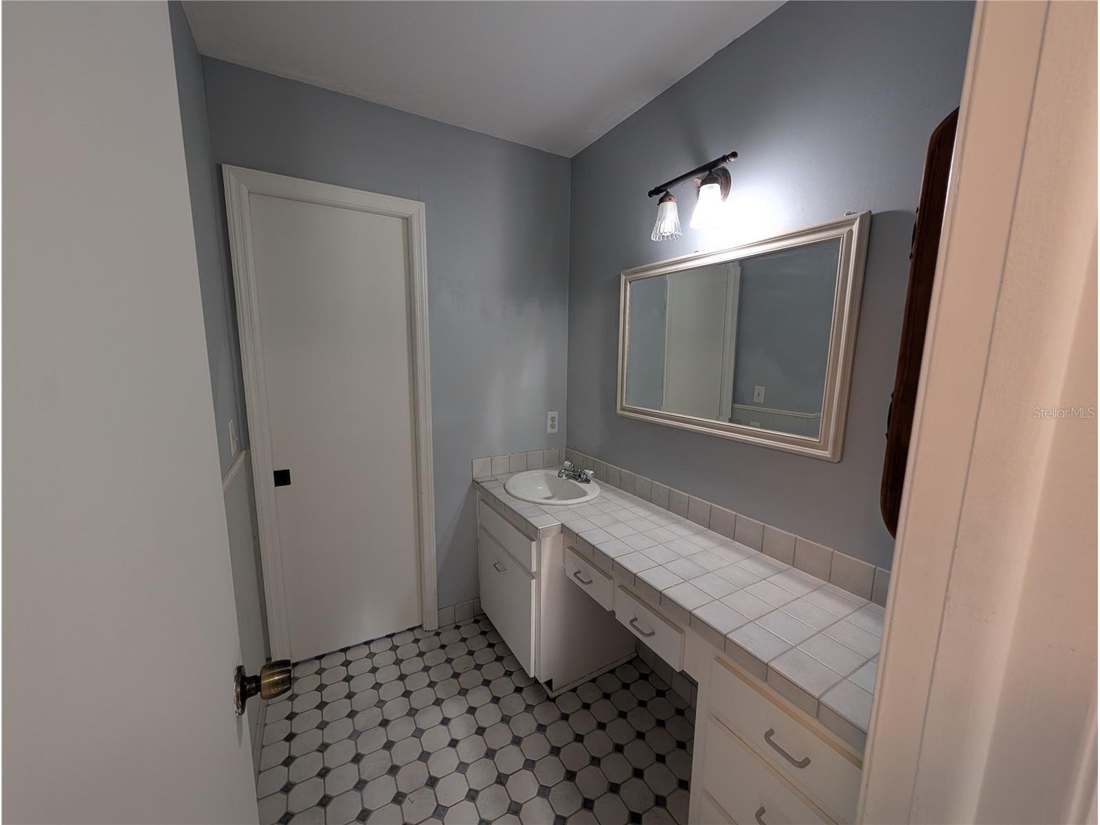 4107 Hudson Way Tampa FL 33618 TB8518369 image56