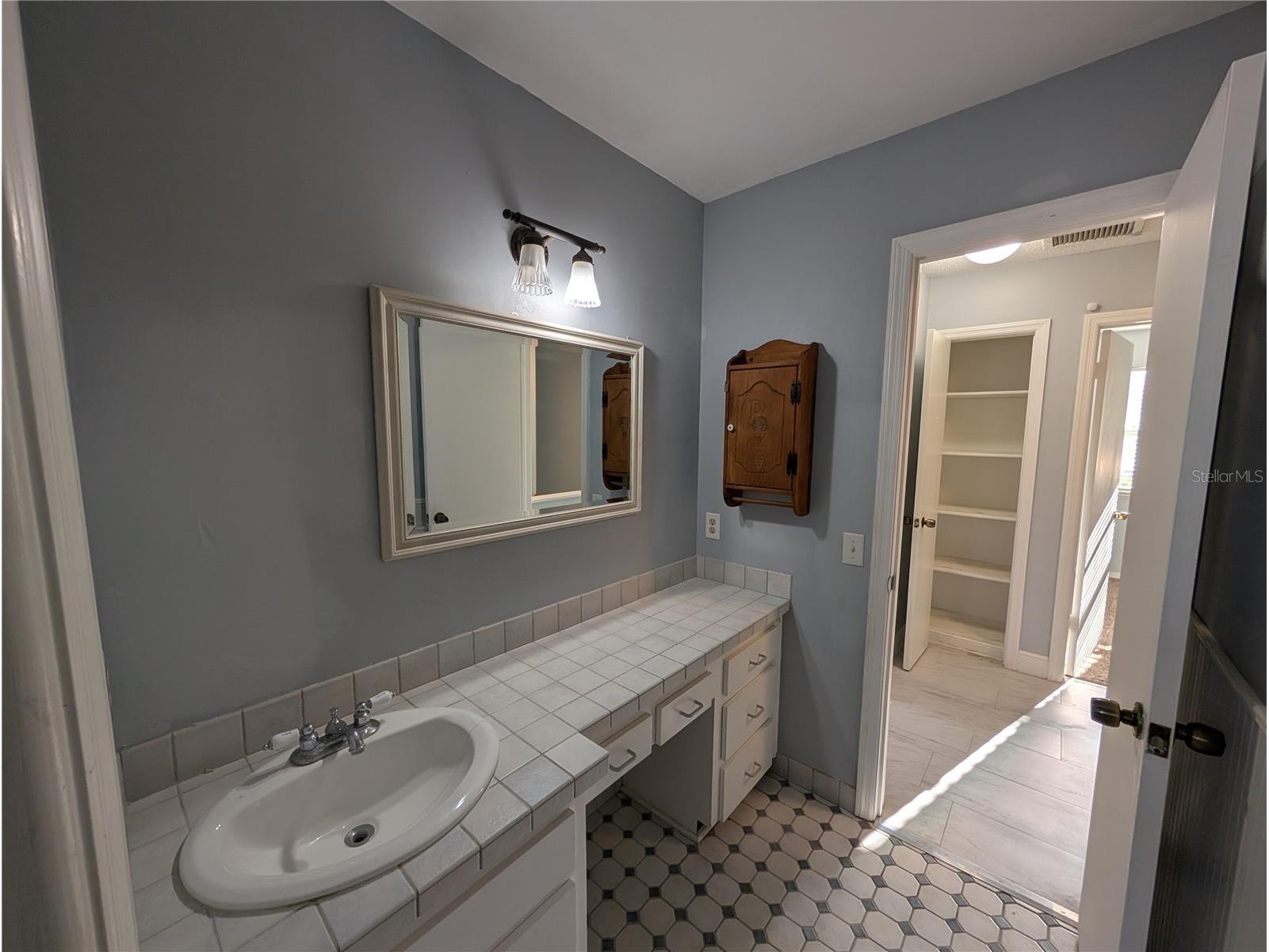 4107 Hudson Way Tampa FL 33618 TB8518369 image57