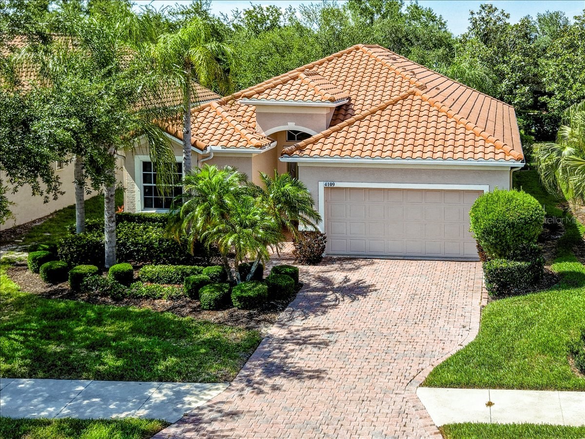 4109 66th Terrace E Sarasota FL 34243 A4693273 image1