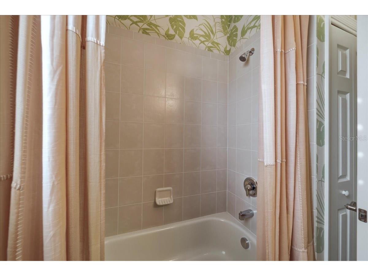 4109 66th Terrace E Sarasota FL 34243 A4693273 image13