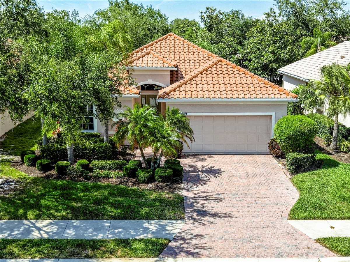 4109 66th Terrace E Sarasota FL 34243 A4693273 image3