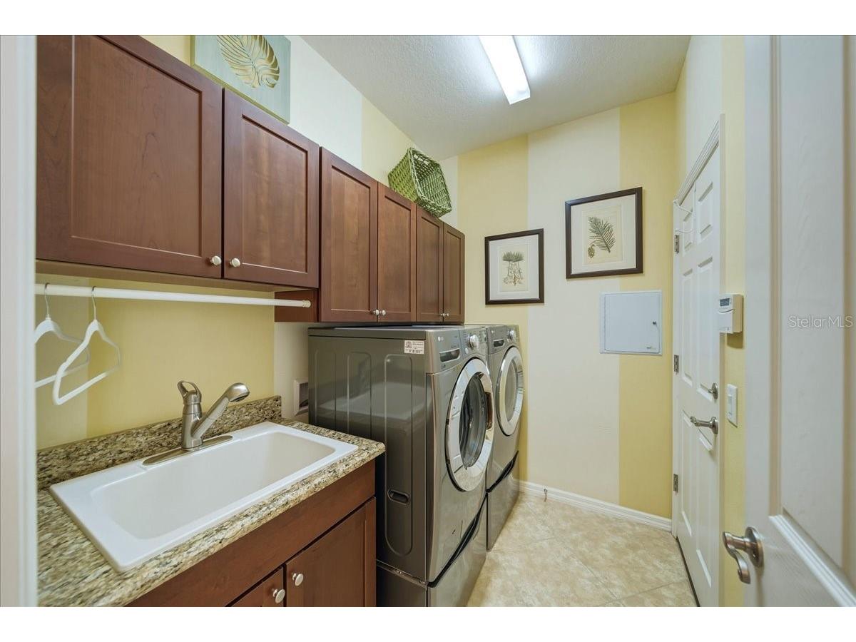 4109 66th Terrace E Sarasota FL 34243 A4693273 image9
