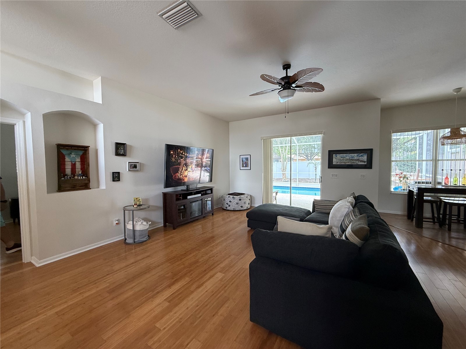 4109 Amber Ridge Lane Valrico FL 33594 TB8514543 image3