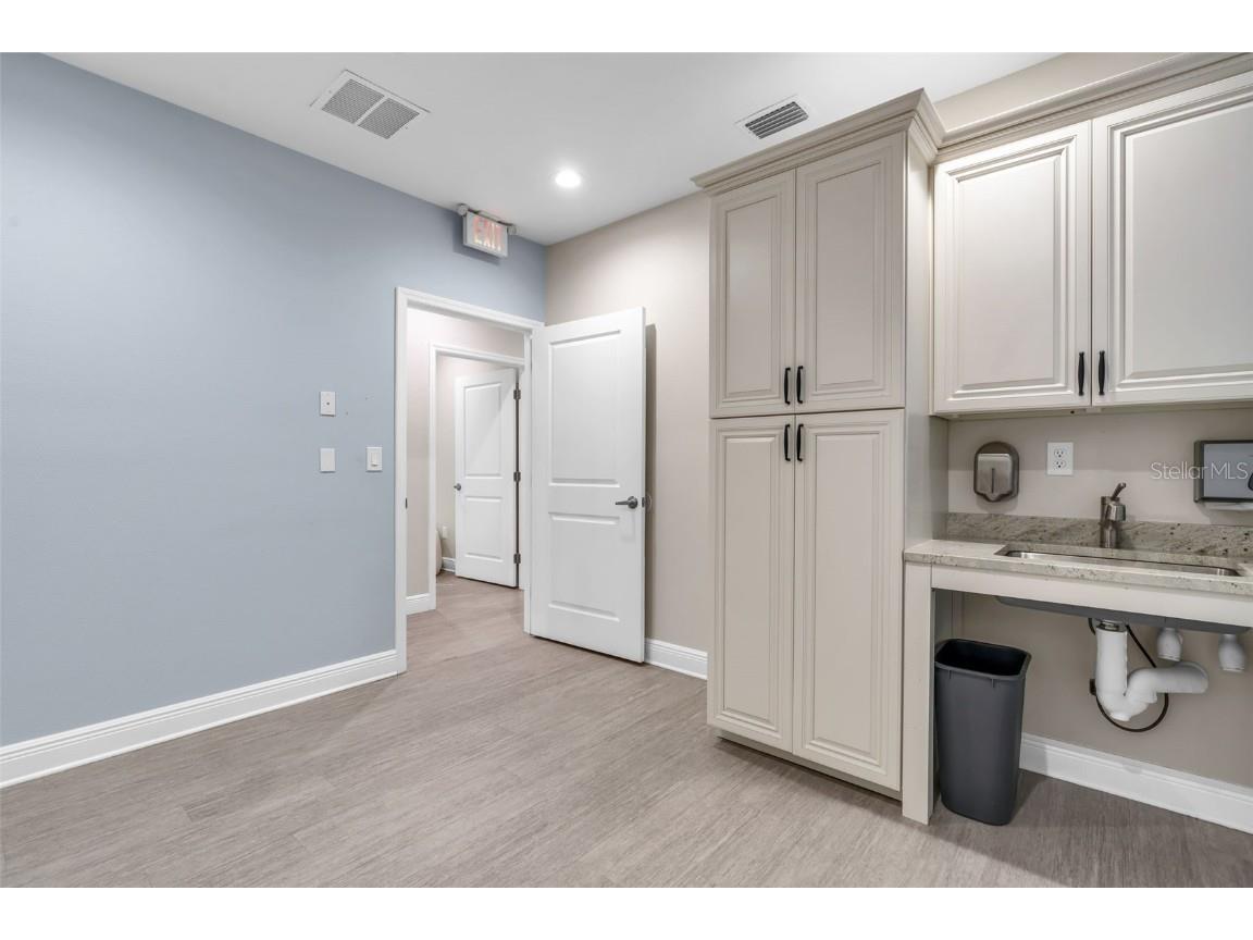 4109 N Armenia Avenue Tampa FL 33607 TB8390923 image28