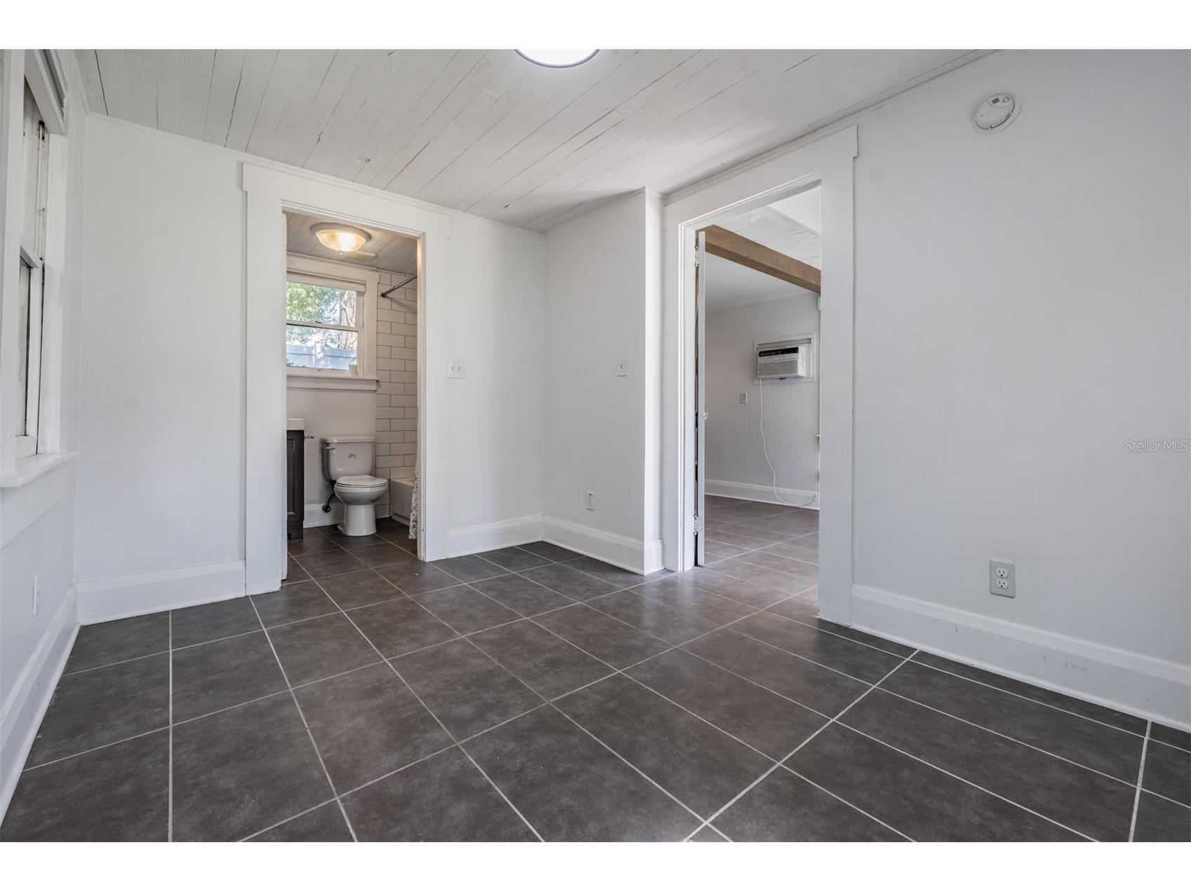 4109 N Seminole Avenue Tampa FL 33603 TB8500224 image51