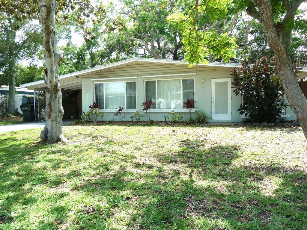 411 11th Street NW Largo FL 33770 U8215343 image1