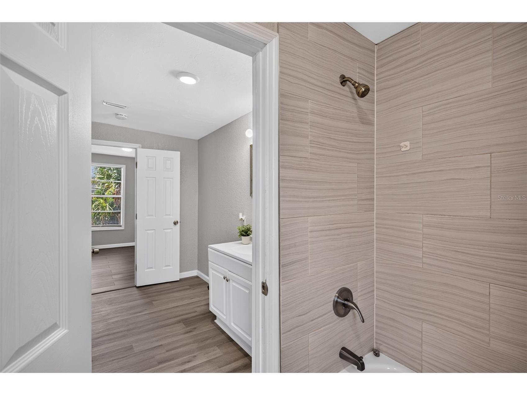 411 12th Avenue E Bradenton FL 34208 TB8531389 image9