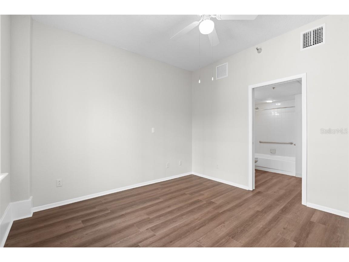 411 1st Avenue N #702 Saint Petersburg FL 33701 TB8446599 image10