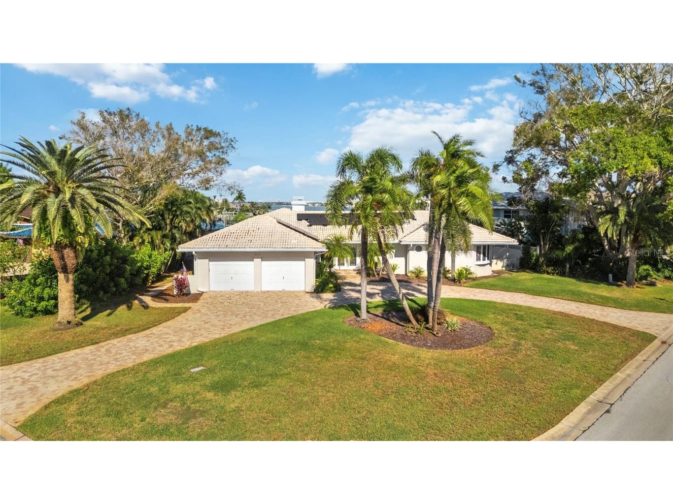 411 Belle Isle Avenue Belleair Beach FL 33786 TB8438769 image1