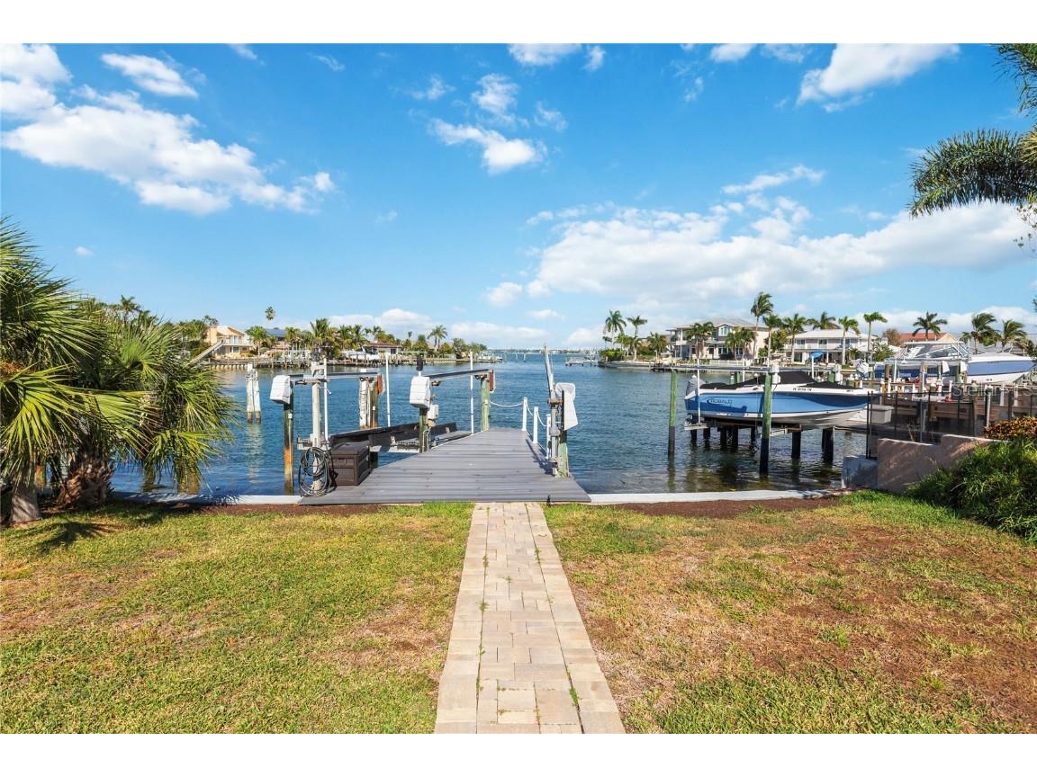 411 Belle Isle Avenue Belleair Beach FL 33786 TB8438769 image54