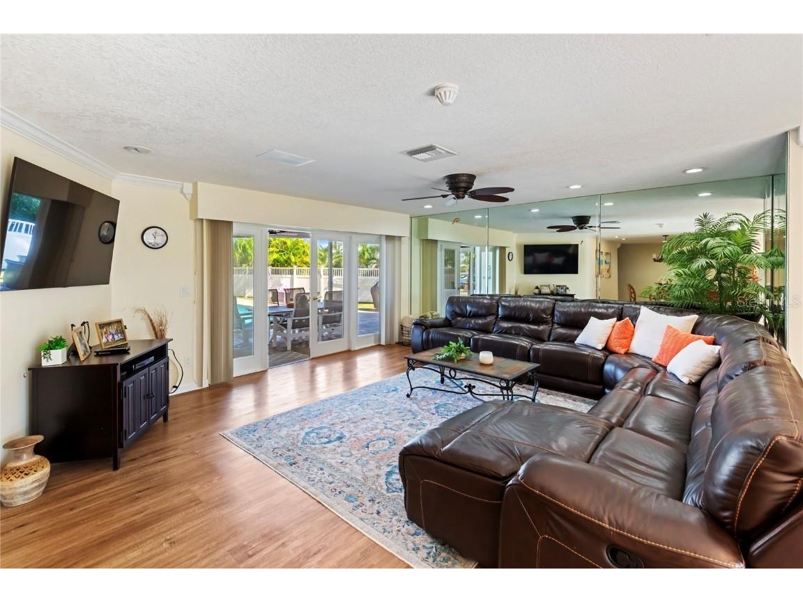 411 Belle Isle Avenue Belleair Beach FL 33786 TB8438769 image8