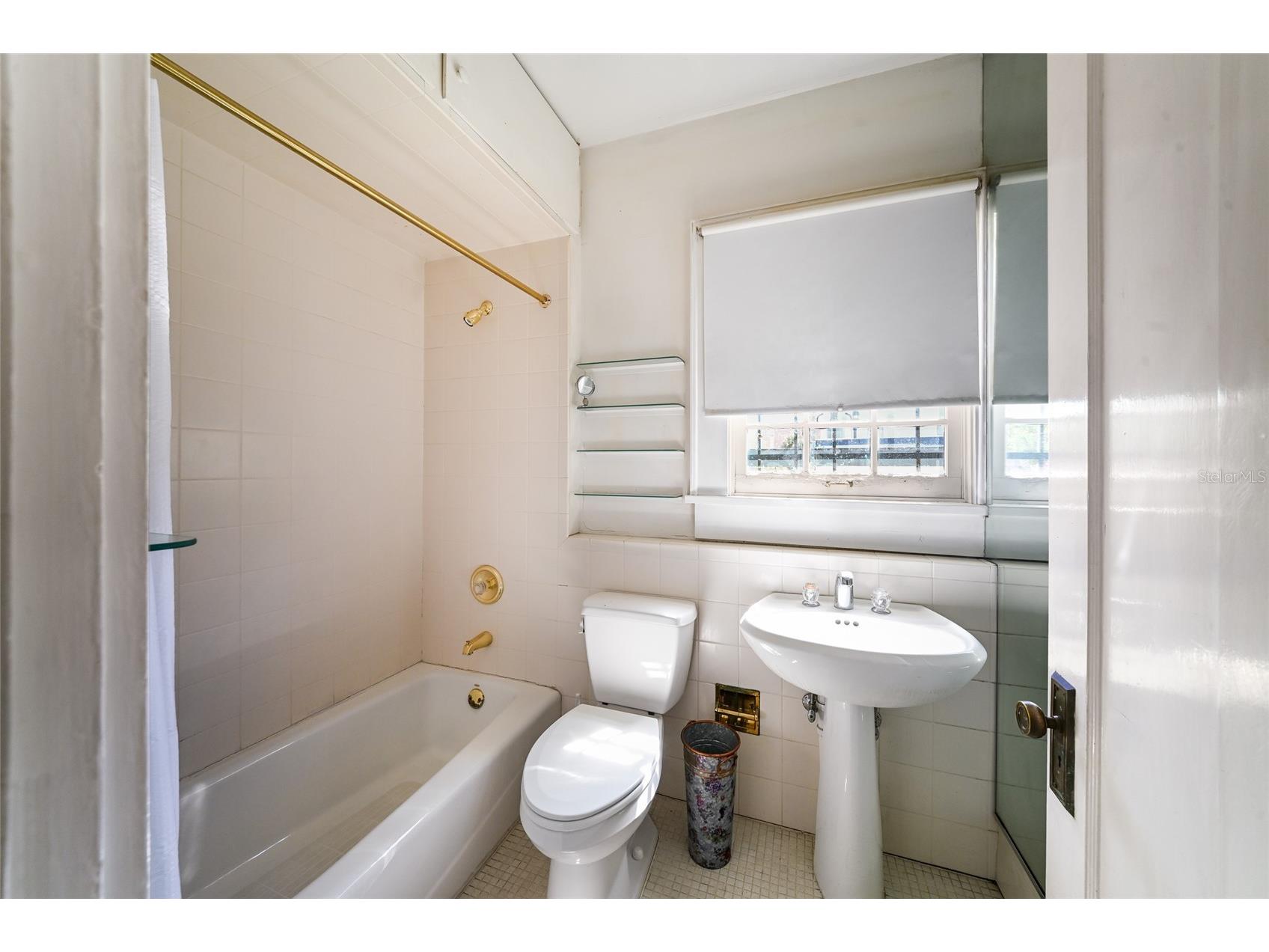 411 Burns Court Sarasota FL 34236 A4694679 image11