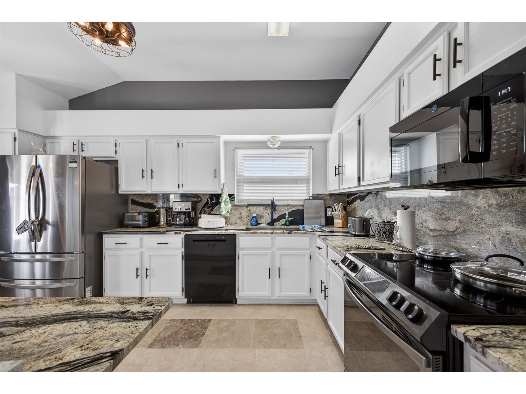 411 Del Mar Drive Lady Lake FL 32159 G5107378 image21