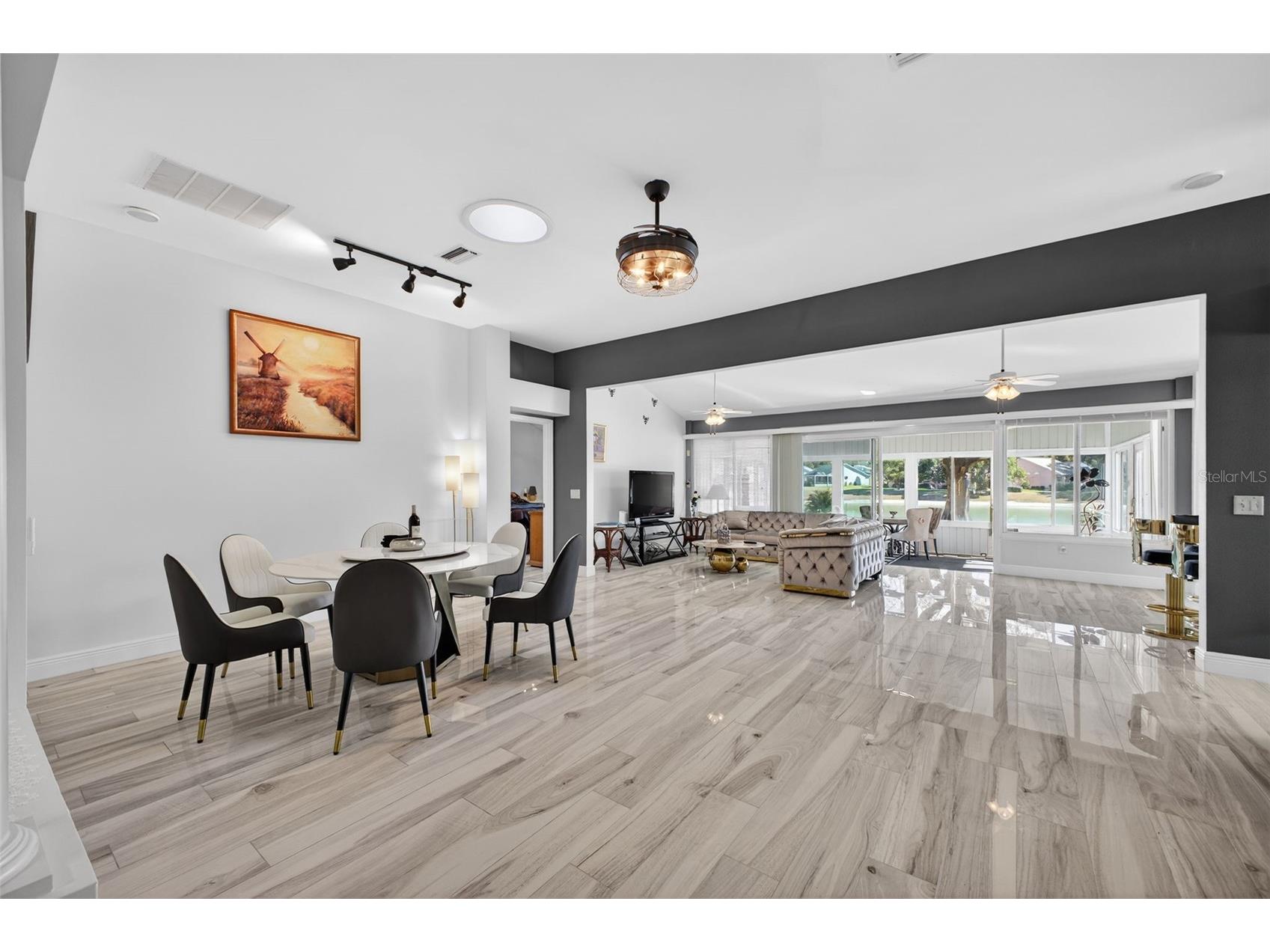 411 Del Mar Drive Lady Lake FL 32159 G5107378 image3