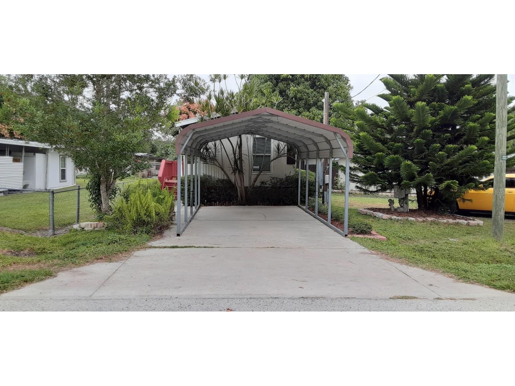 411 Domino Drive S Ruskin FL 33570 T3486518 image1