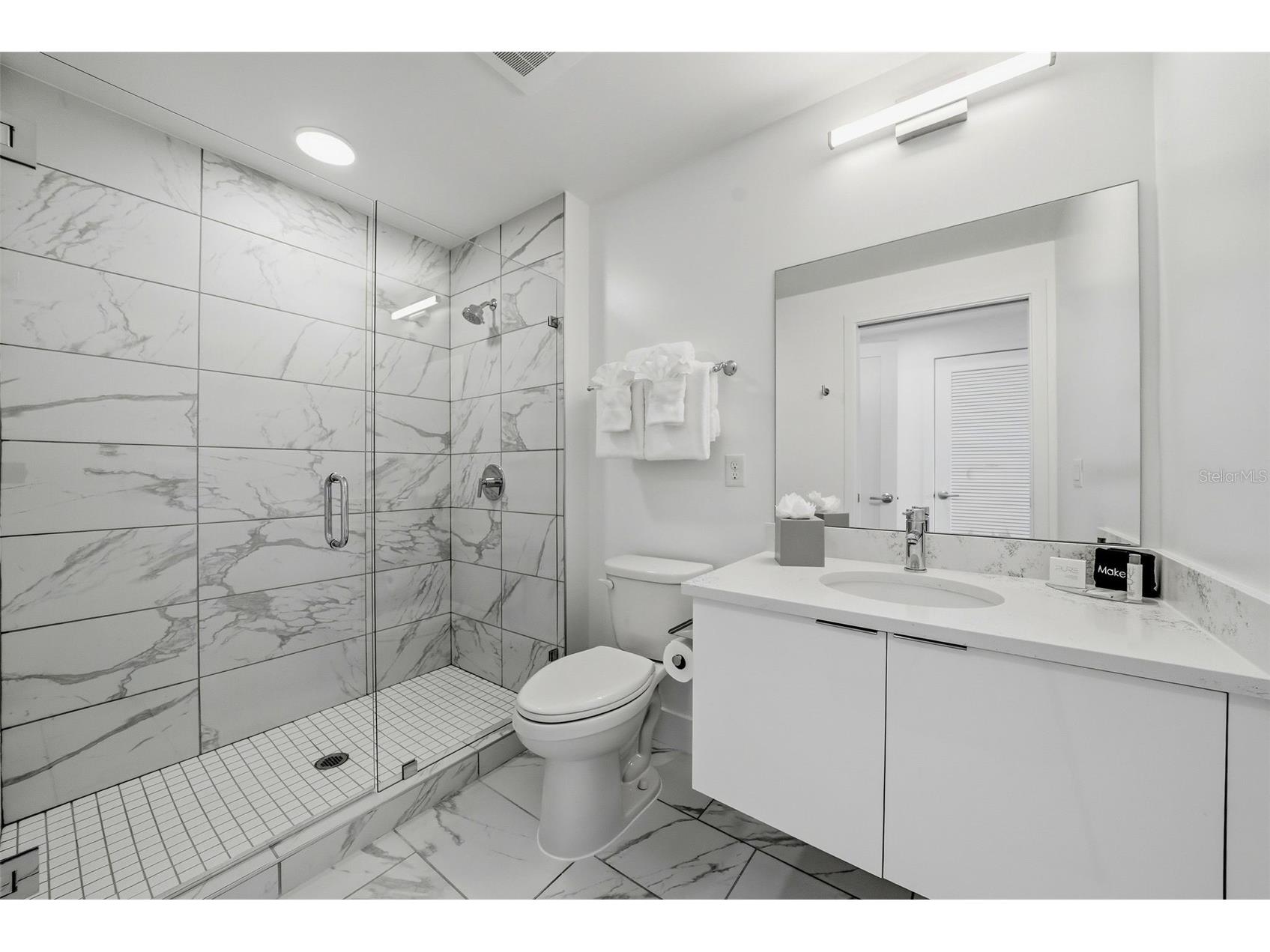 411 E Shore Drive #304 Clearwater Beach FL 33767 TB8516565 image6