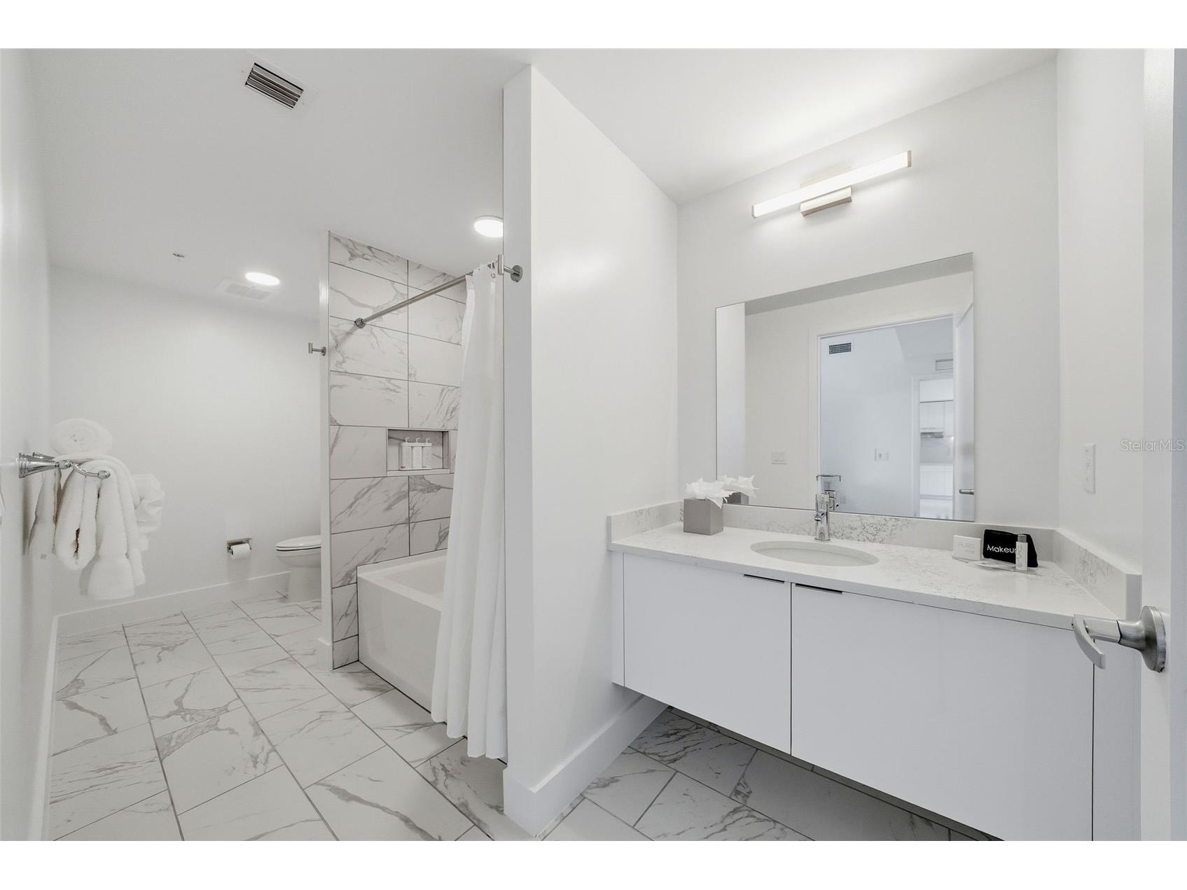 411 E Shore Drive #614 Clearwater Beach FL 33767 TB8515495 image7