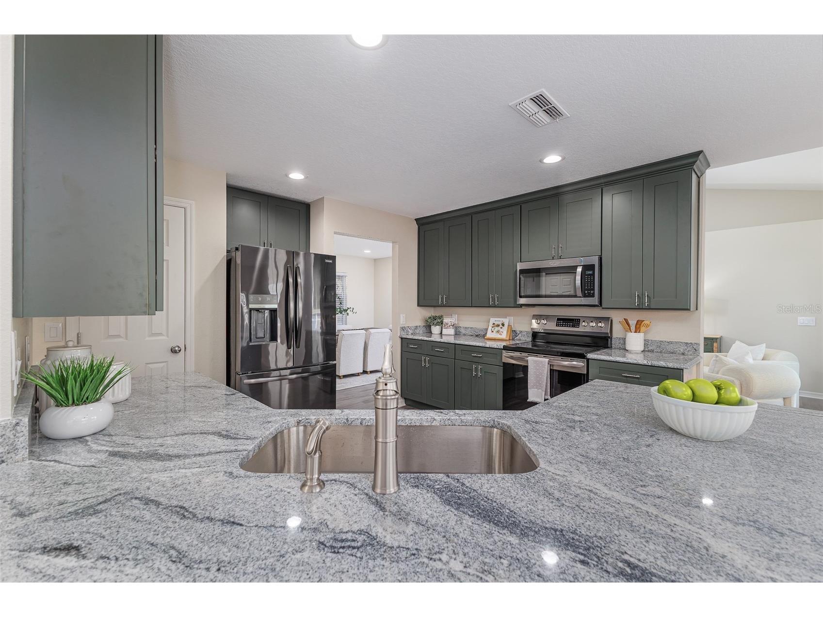 411 Edgewater Drive Polk City FL 33868 - LAKE AGNES TB8475279 image11