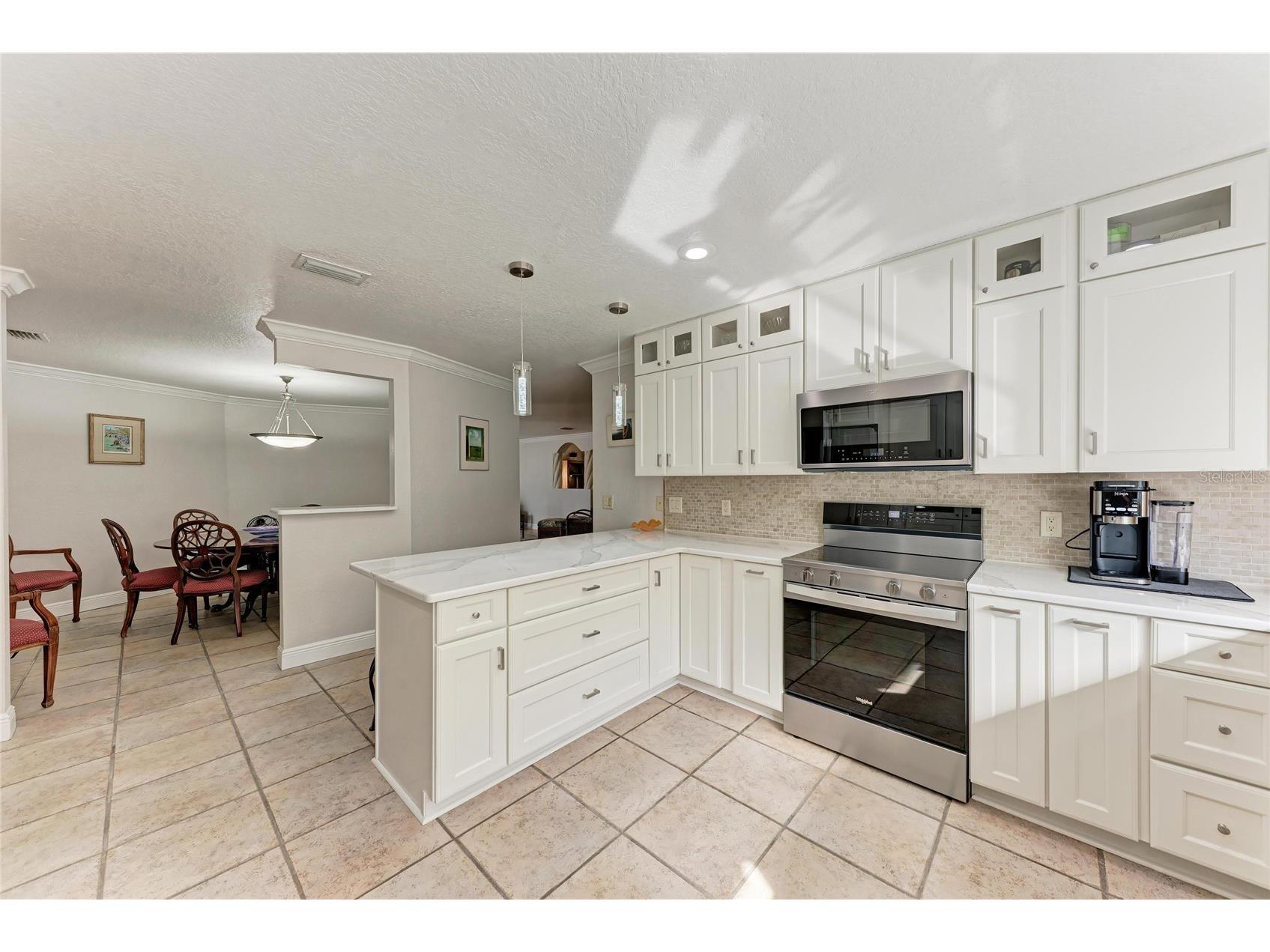 411 Harbor View Lane Largo FL 33770 A4678091 image16