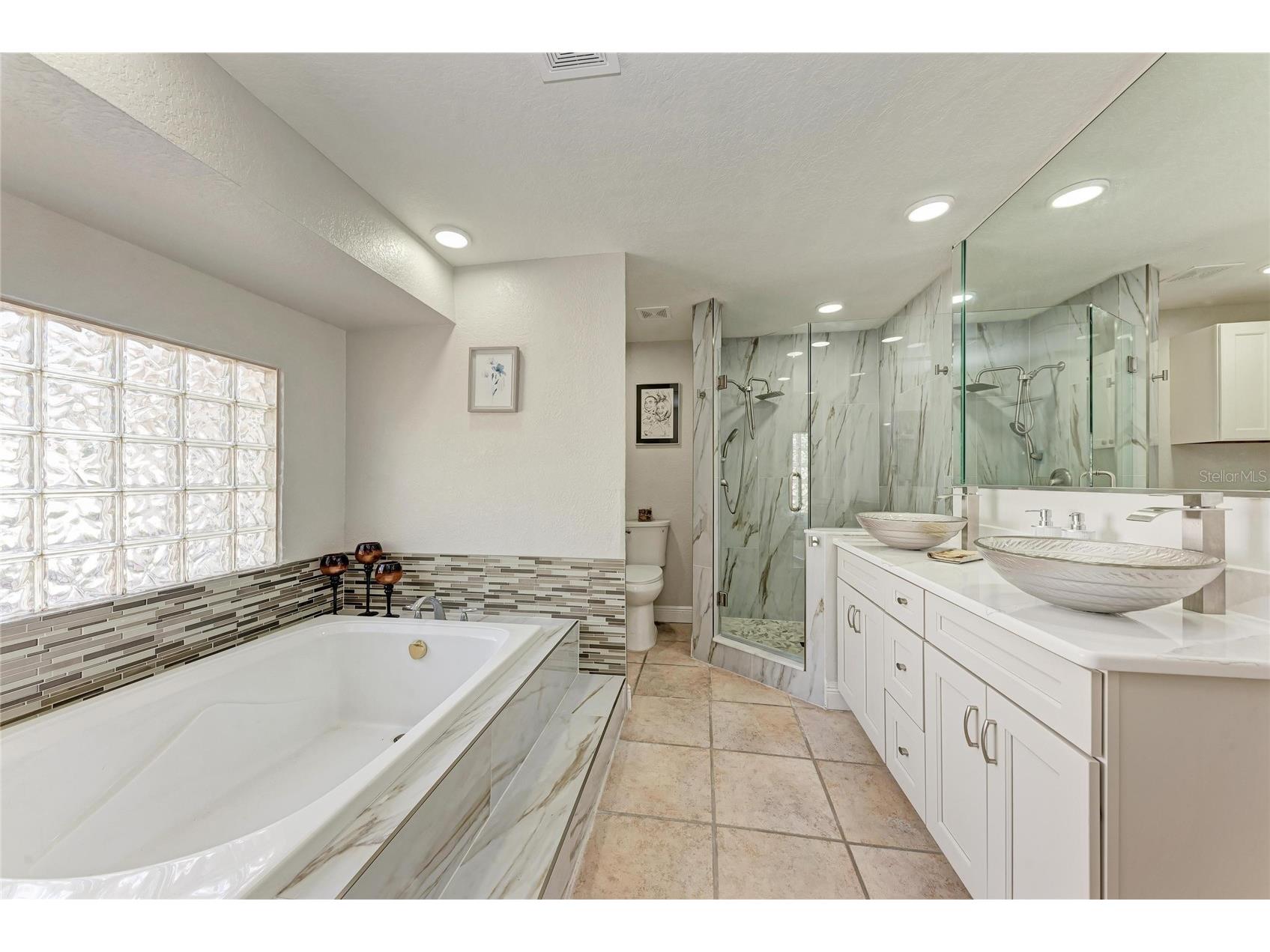 411 Harbor View Lane Largo FL 33770 A4678091 image23