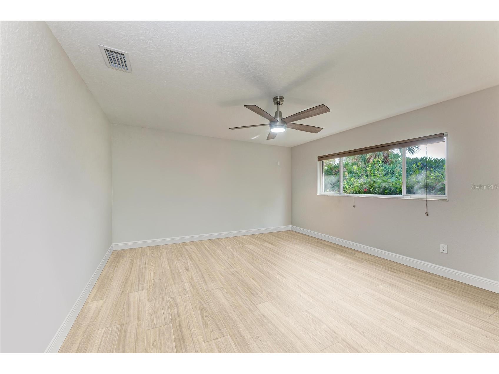 411 Harbor View Lane Largo FL 33770 A4678091 image29