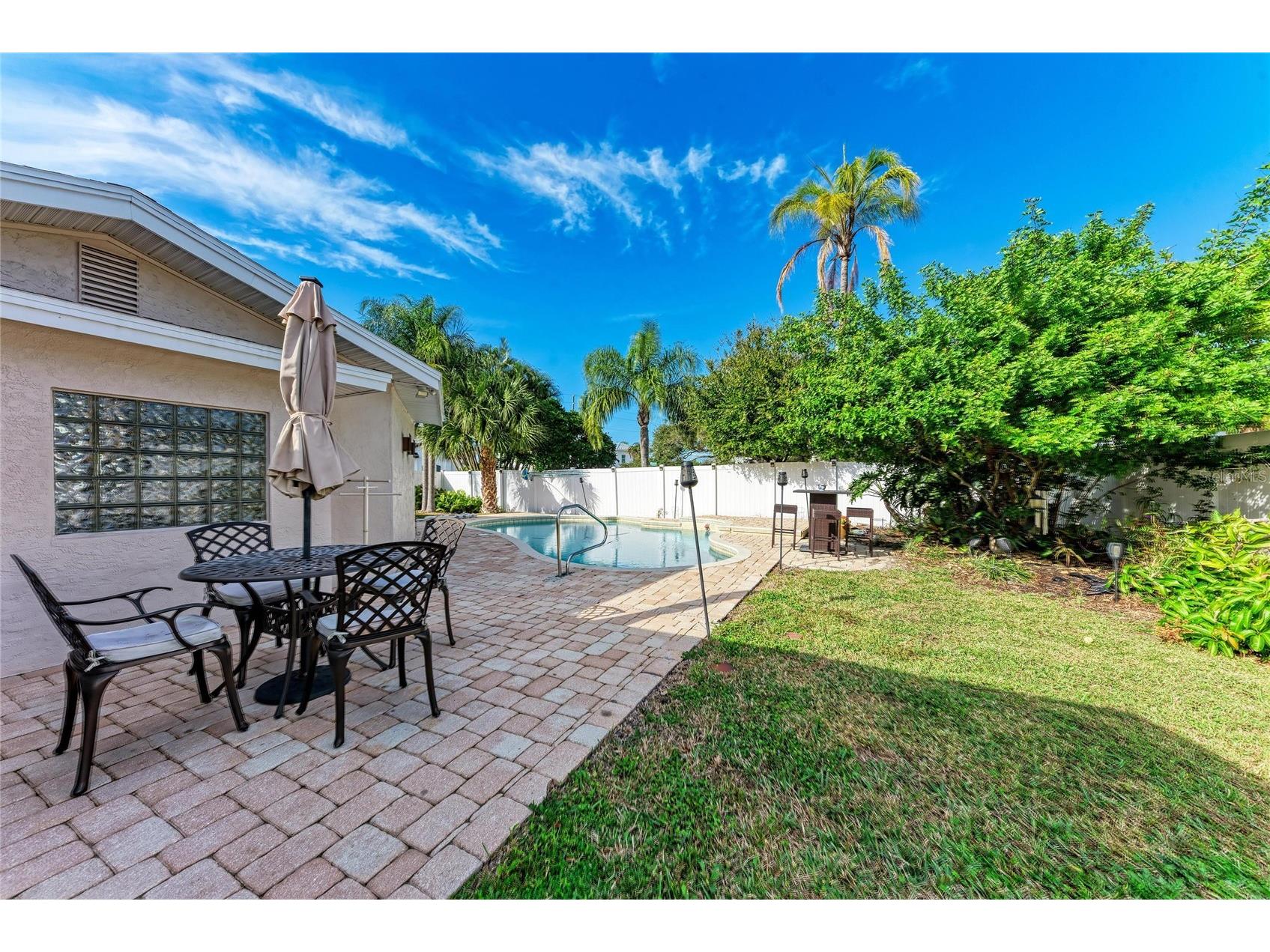 411 Harbor View Lane Largo FL 33770 A4678091 image32