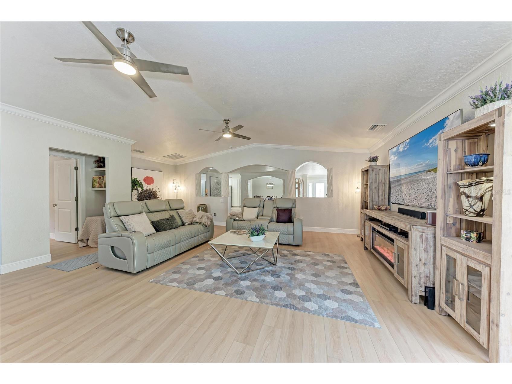 411 Harbor View Lane Largo FL 33770 A4678091 image9