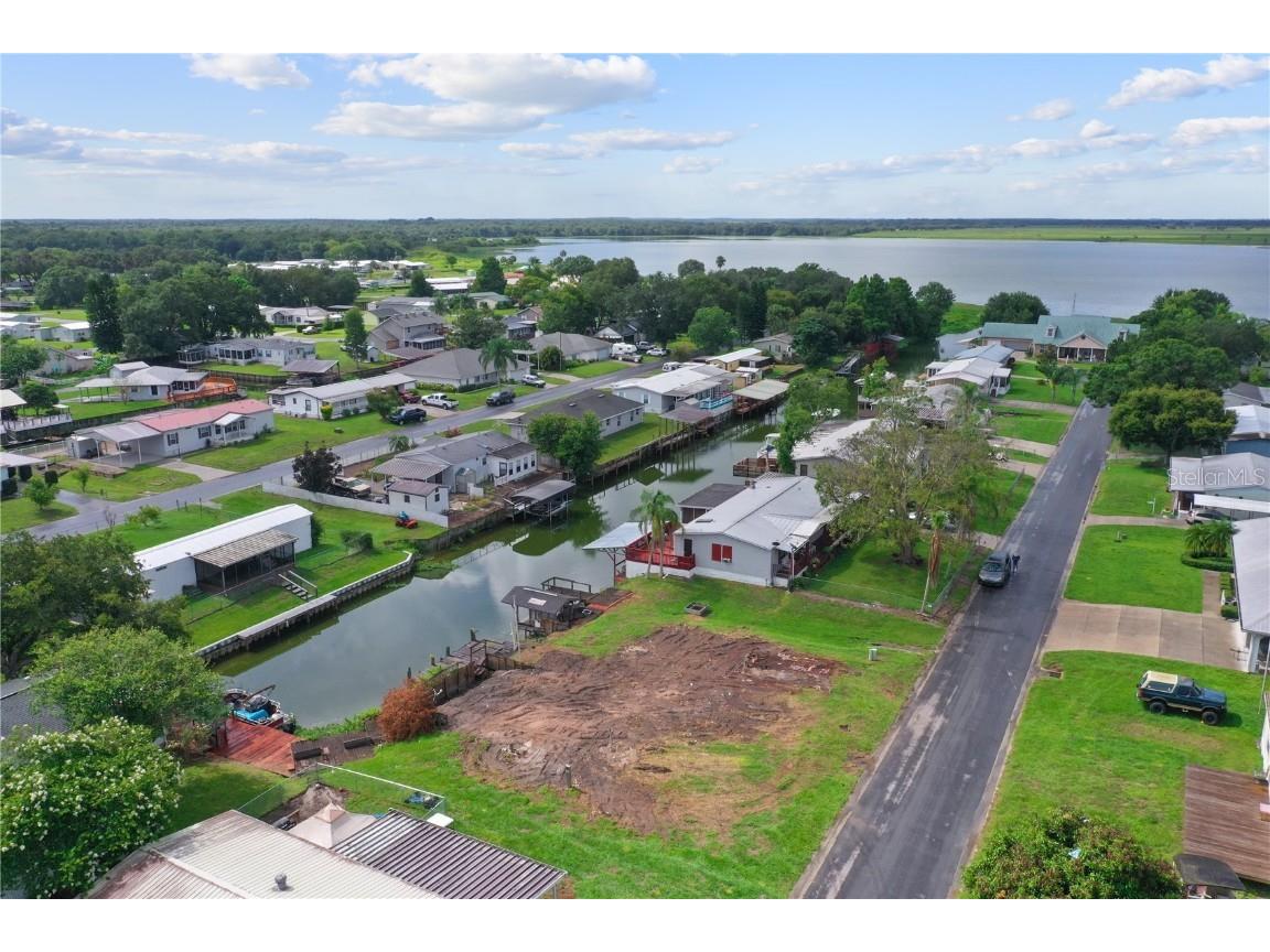 411 Lagoon Court Kenansville FL 34739 - LAKE MARIAN O6038221 image1