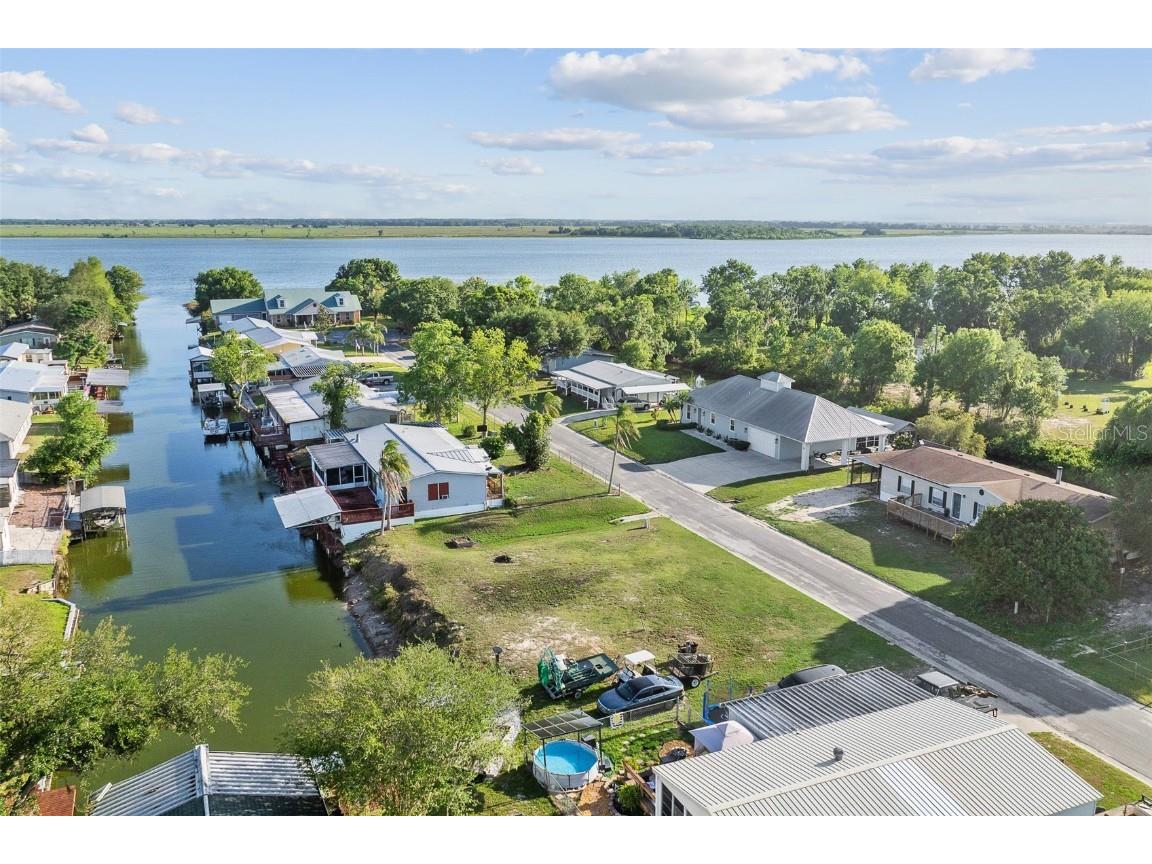 411 Lagoon Court Kenansville FL 34739 O6297158 image1