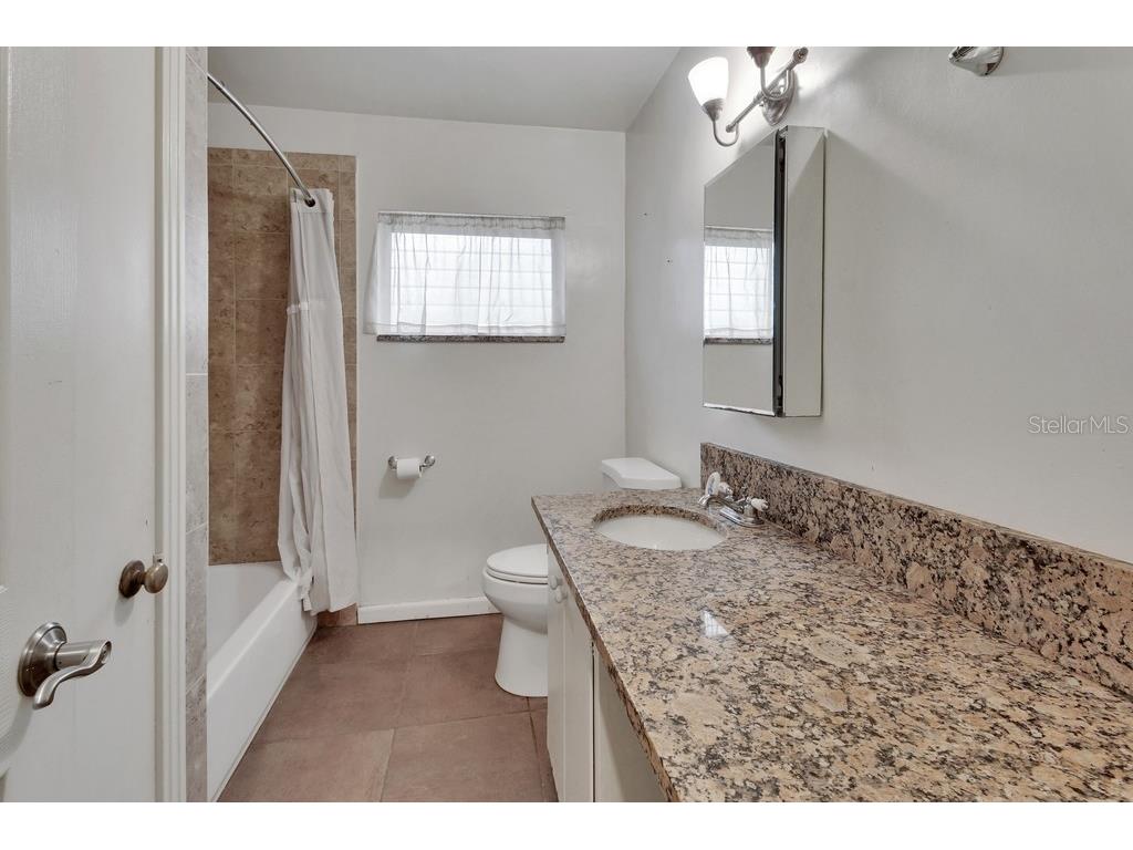 411 N Blue Lake Terrace Deland FL 32724 V4950208 image11