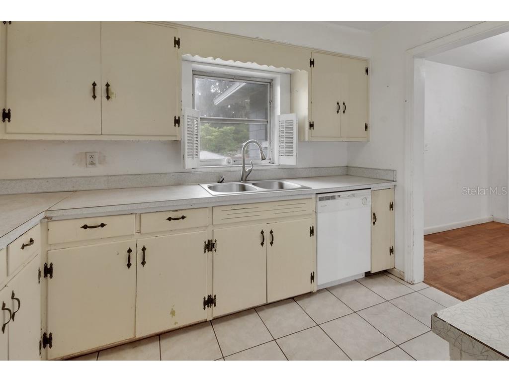 411 N Blue Lake Terrace Deland FL 32724 V4950208 image7