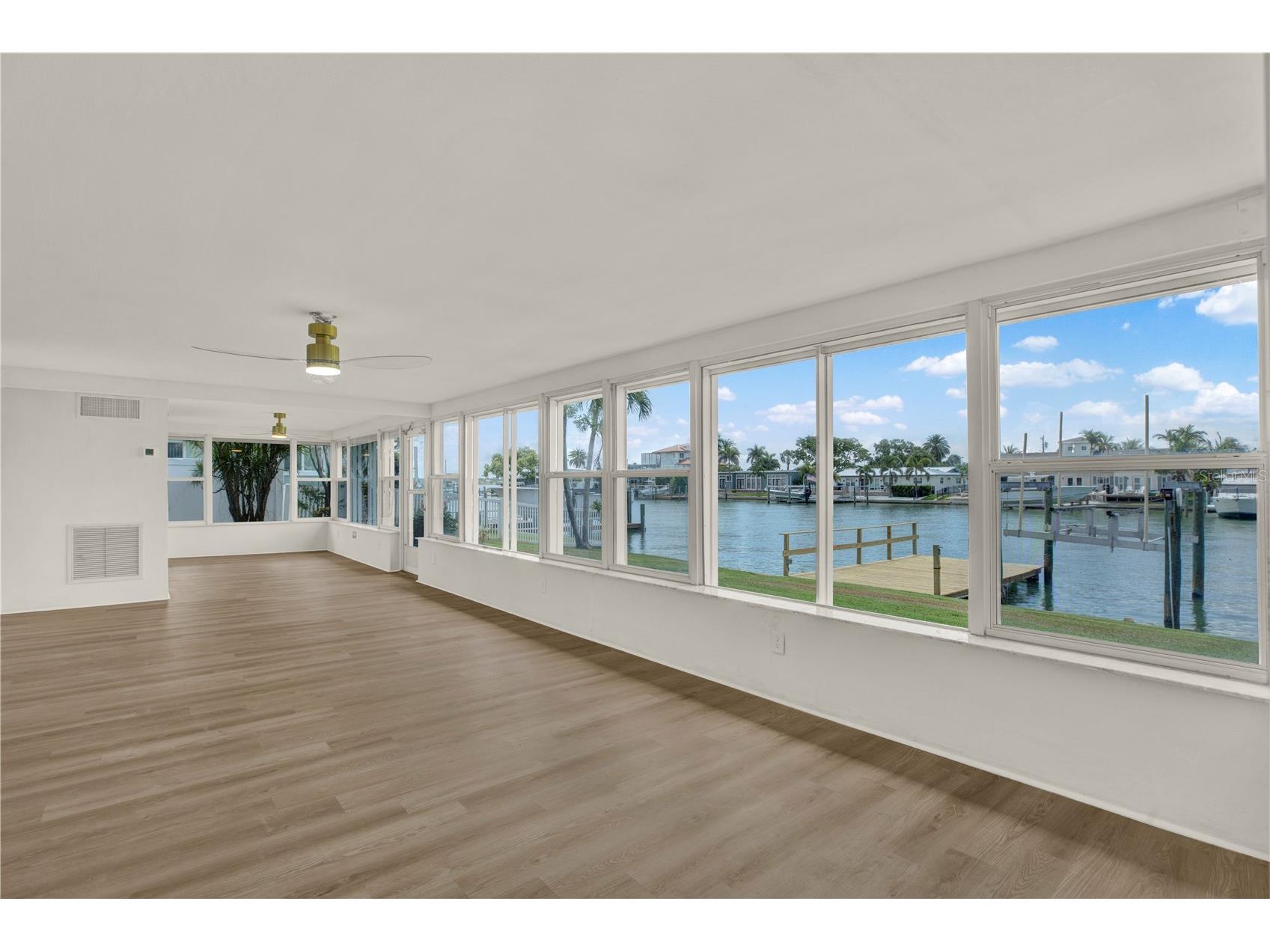 411 Palm Island NE Clearwater Beach FL 33767 TB8526168 image15