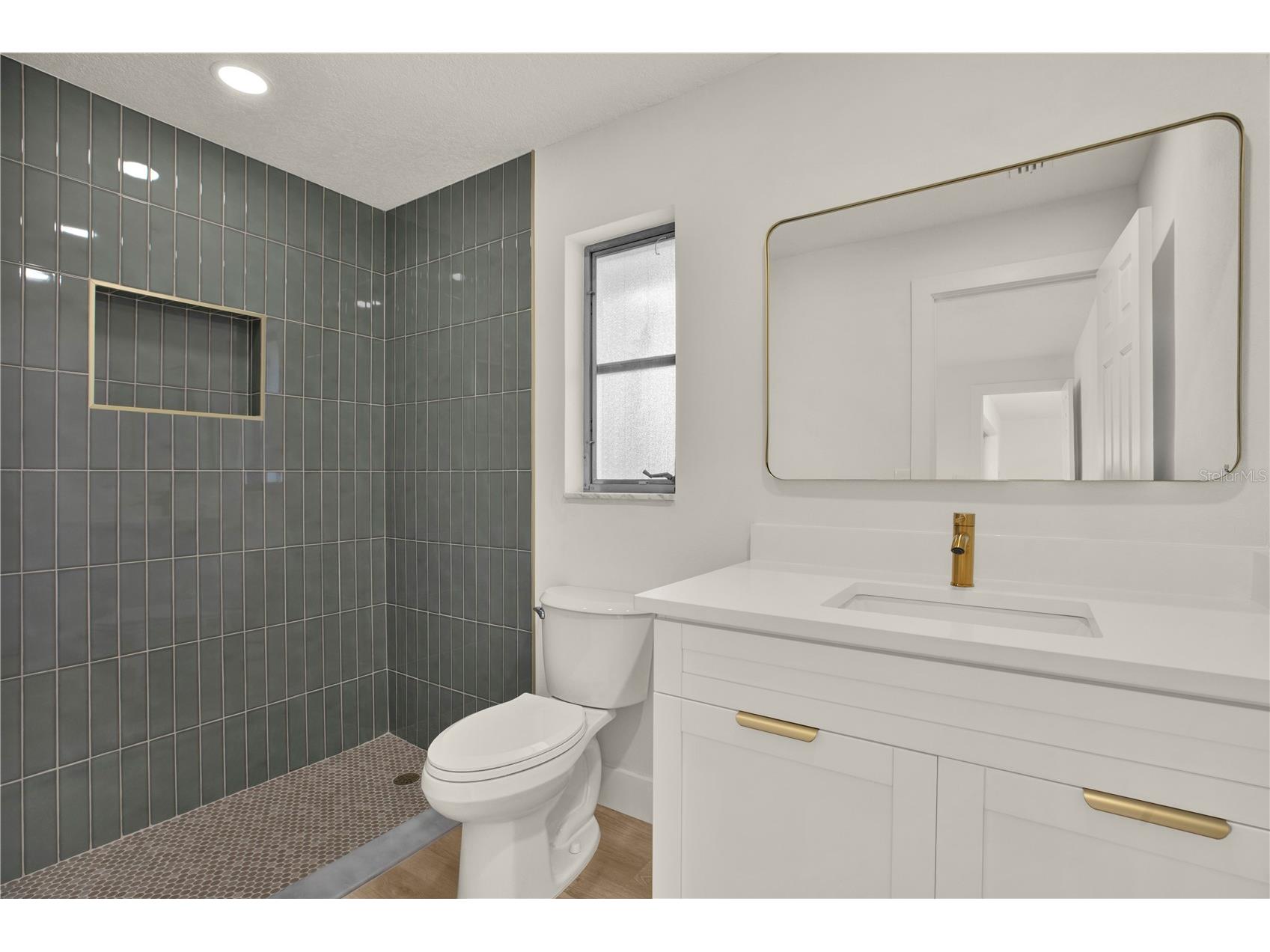 411 Palm Island NE Clearwater Beach FL 33767 TB8526168 image16