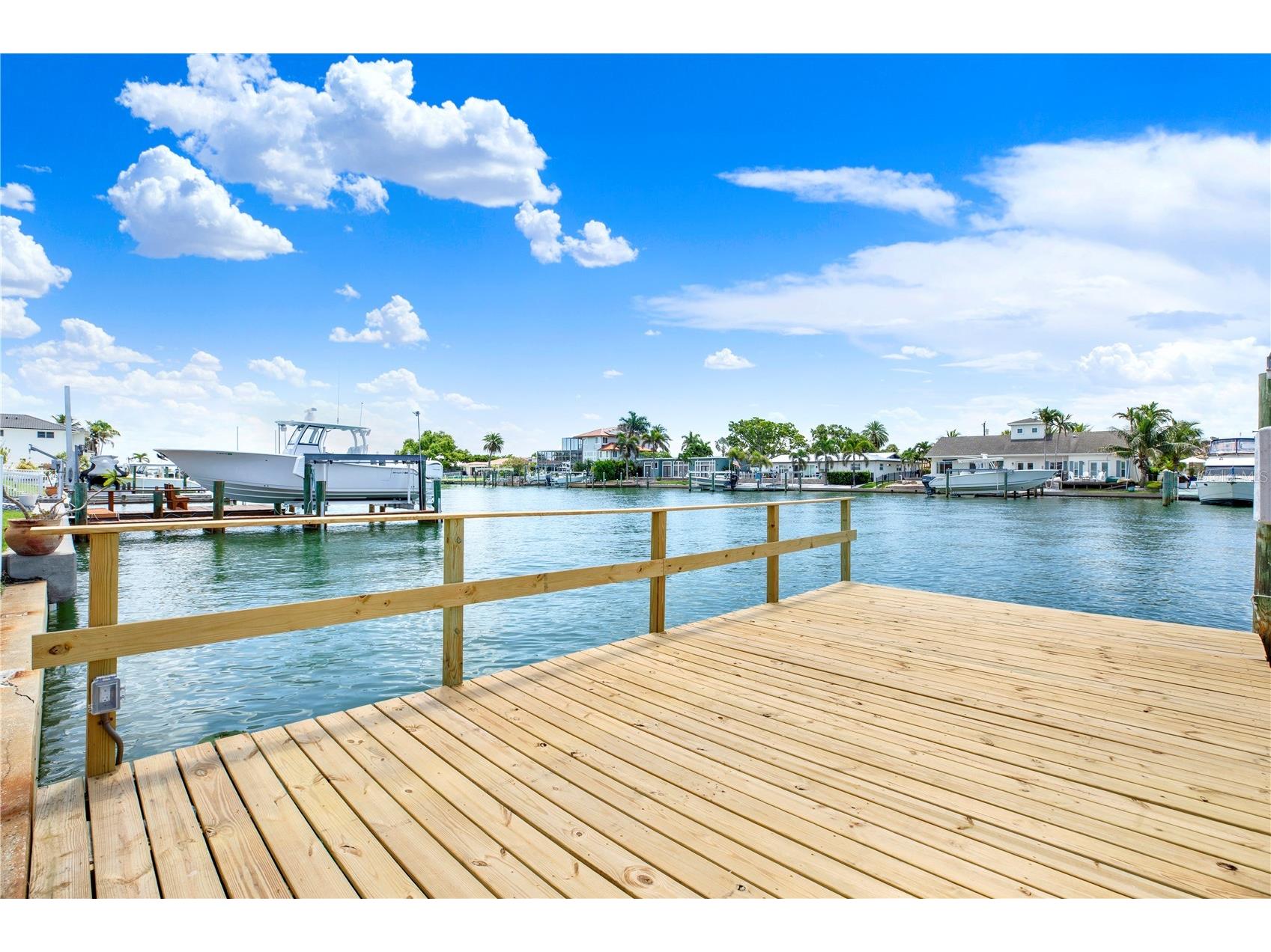 411 Palm Island NE Clearwater Beach FL 33767 TB8526168 image21