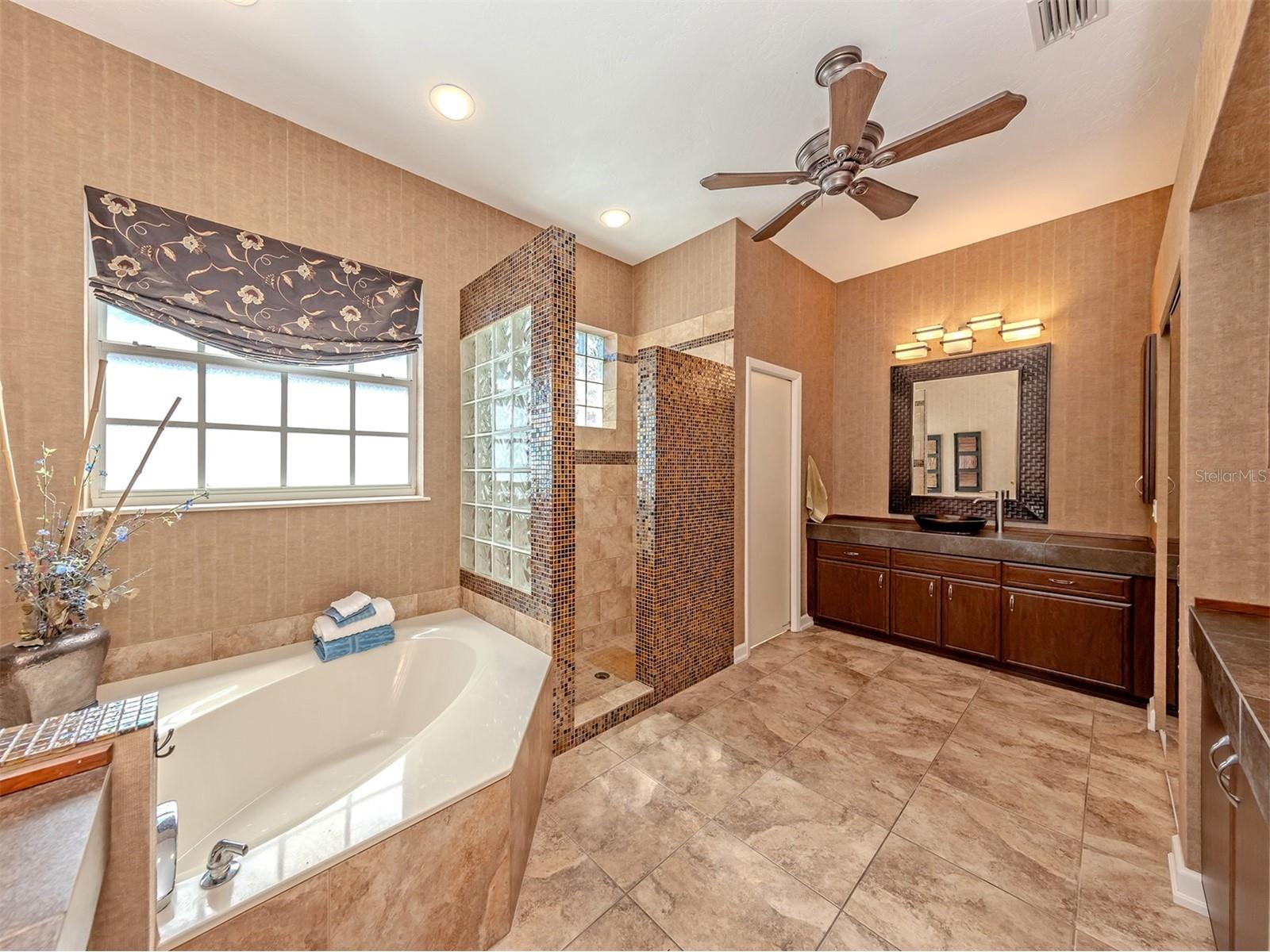 411 Wellington Court Venice FL 34292 N6143507 image19