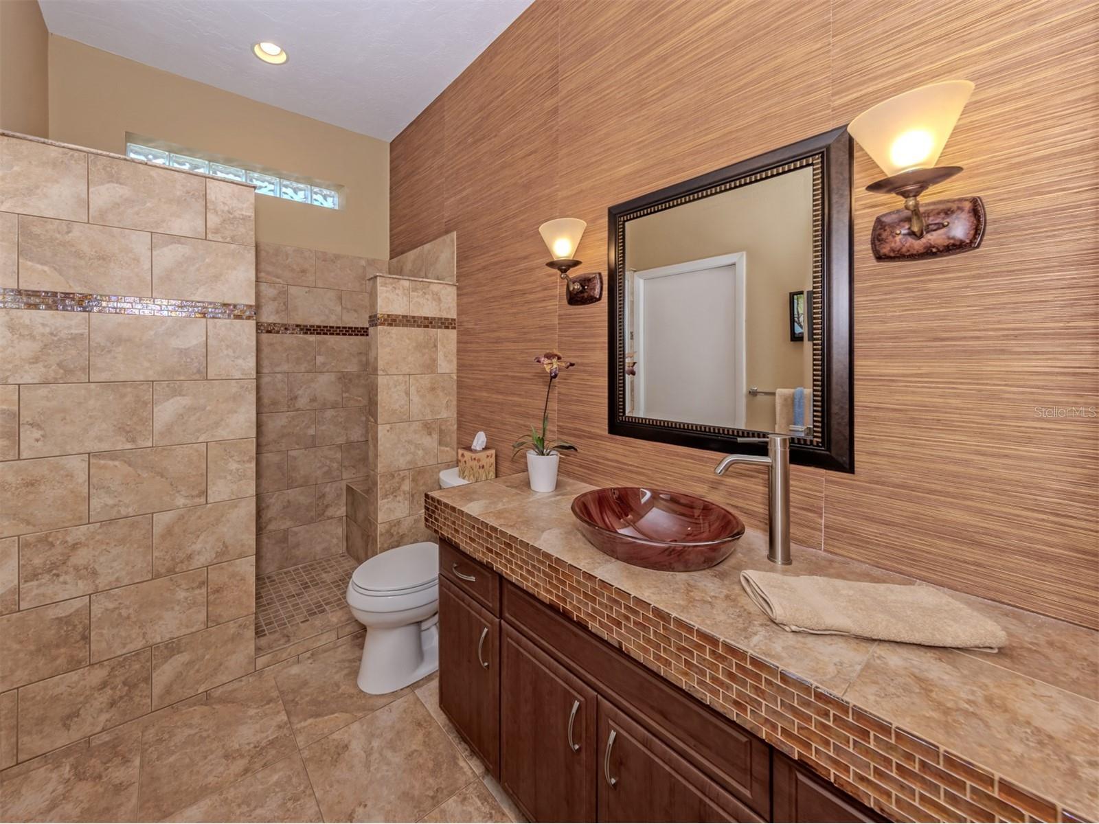 411 Wellington Court Venice FL 34292 N6143507 image21