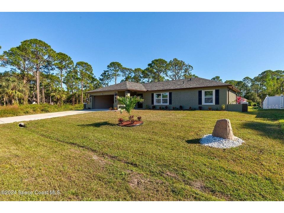 411 Wildwood Avenue SW Palm Bay FL 32908 O6269050 image1