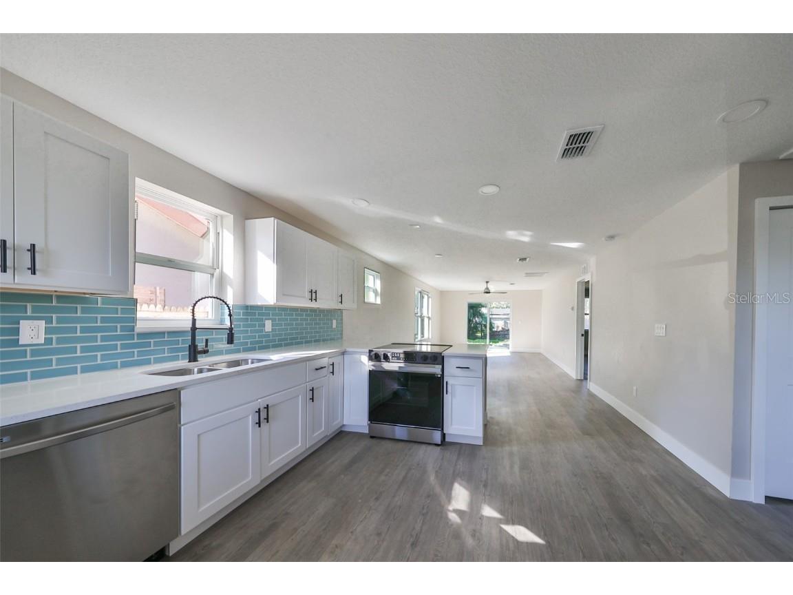 4110 32nd Street N Saint Petersburg FL 33714 O6261262 image1