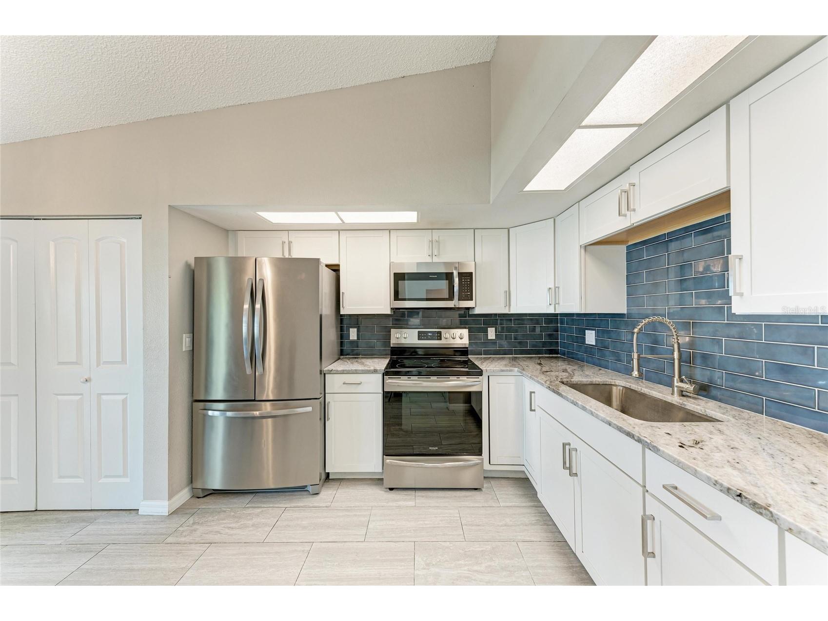 4110 39th Ave W Bradenton FL 34205 A4688785 image17