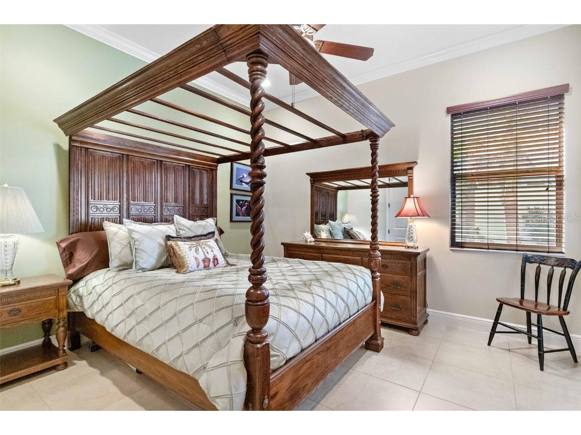 4110 Commodore Boulevard Cortez FL 34215 A4637826 image16