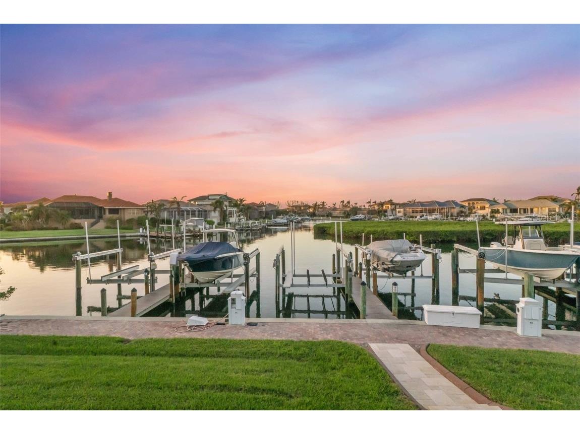 4110 Commodore Boulevard Cortez FL 34215 A4637826 image28