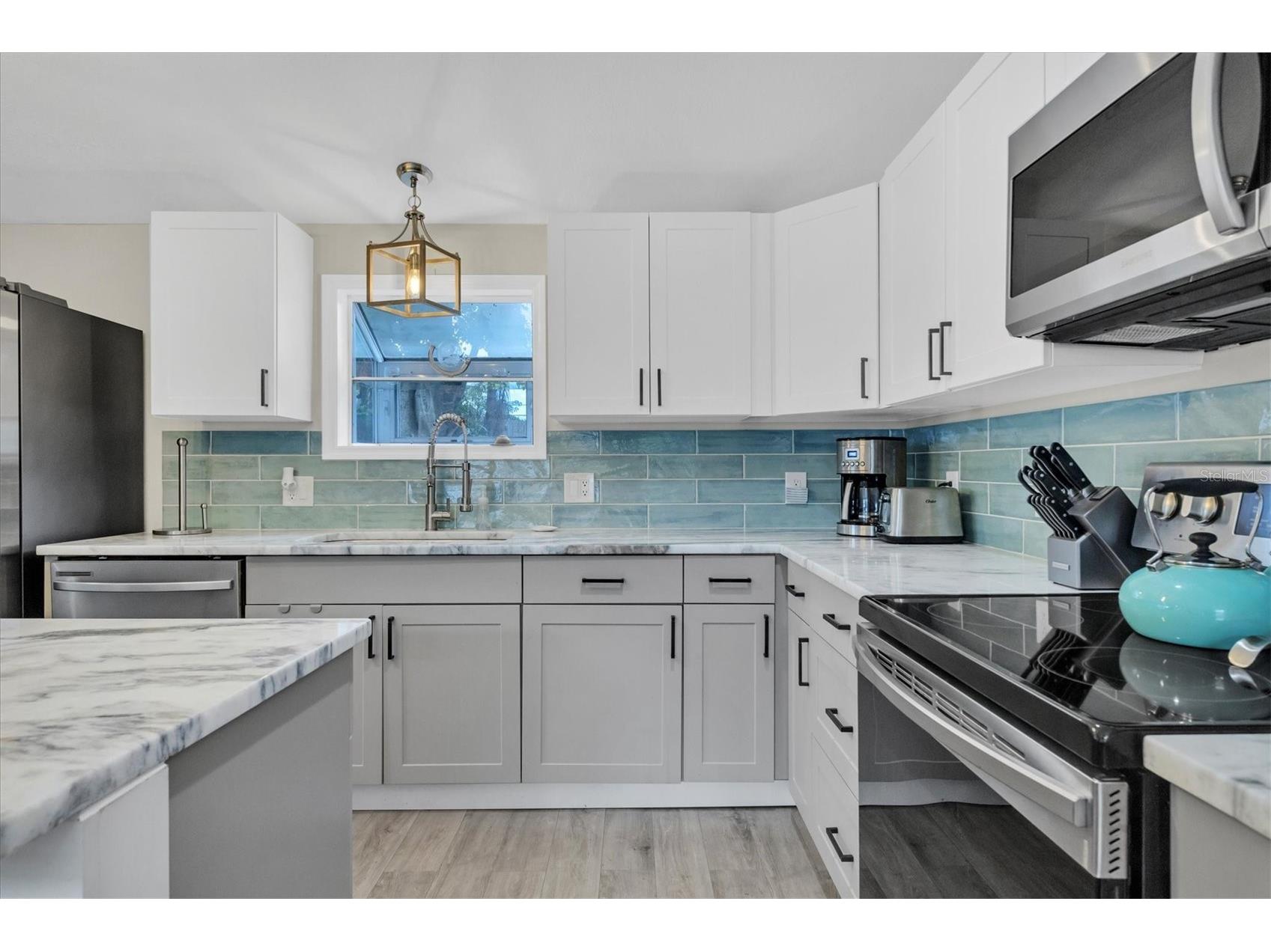 4110 Iola Drive Sarasota FL 34231 A4691495 image16